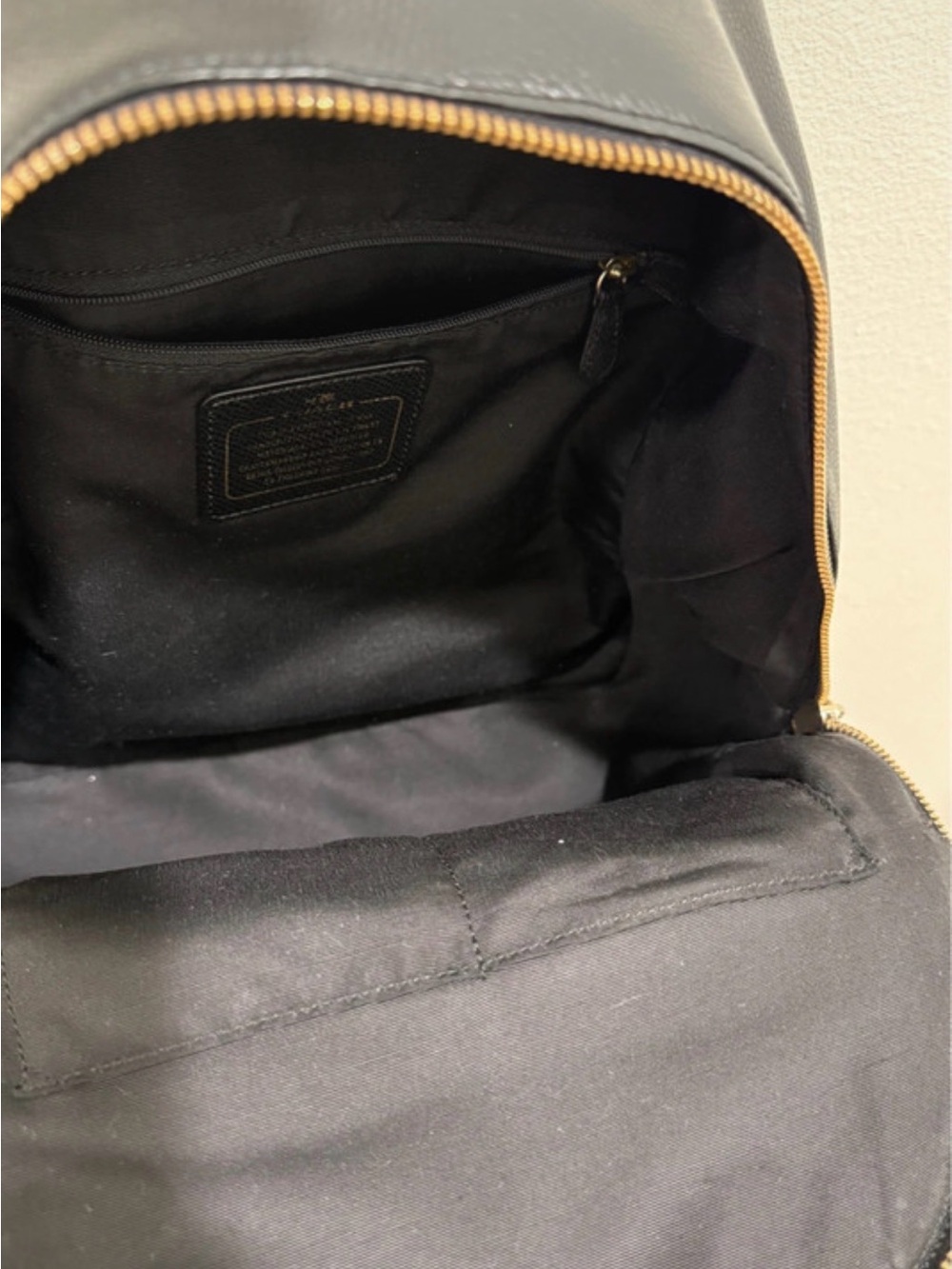 COACH Charlie Backpack - Dark Brown
Signature Canvas F32200 - Picture 11 of 11